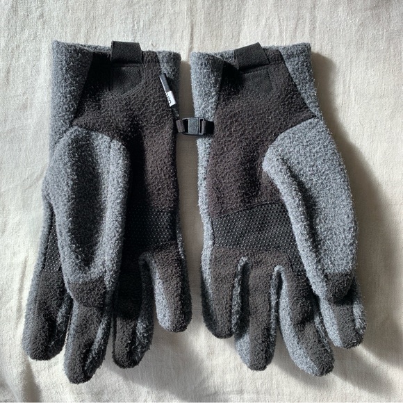 The North Face Denali Etip Gloves - Picture 4 of 4
